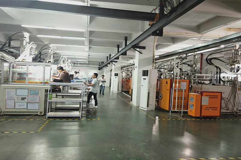 自動化立式注塑機(jī)